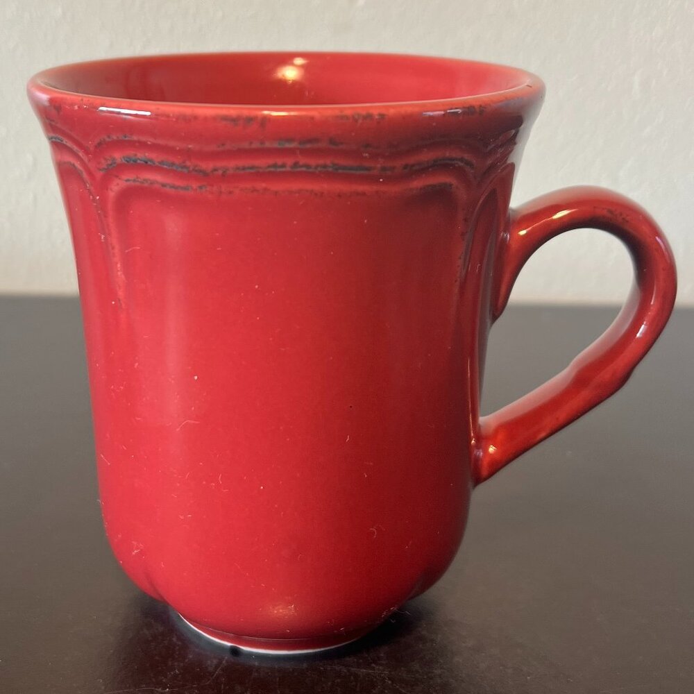 TODD ENGLISH Gourmet Tuscan Merlot Mug with Embossed Antiqued Scalloped Design - Picture 2 of 9